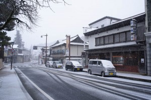 千手院橋西バス停前